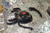 in Grotte von Niki de Saint Phalle in Herrenhausen